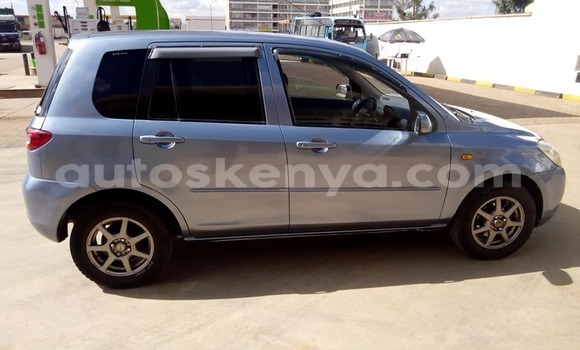 Oofamaa Mazda Demio Blue Makiinaa iti Kiambu keessatti Central Kenya keessatti
