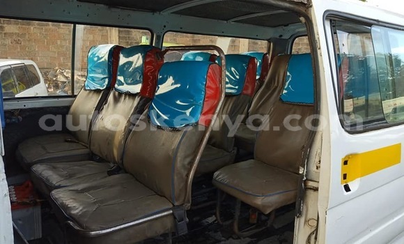 Buy Used Toyota Hiace White Car in Kiambu in Central Kenya Buy Used Toyota Hiace White Car in Kiambu in Central Kenya