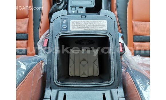 Nunua Imported Toyota Prado Nyeusi Gari ndani ya Import - Dubai nchini Kati Kenya Nunua Imported Toyota Prado Nyeusi Gari ndani ya Import - Dubai nchini Kati Kenya
