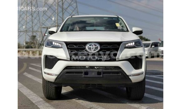 Buy Import Toyota Fortuner White Car in Import - Dubai in Central Kenya Buy Import Toyota Fortuner White Car in Import - Dubai in Central Kenya
