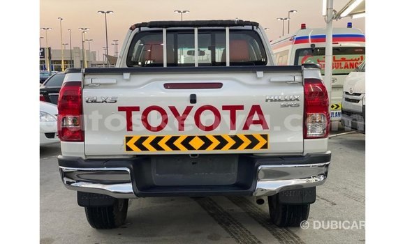 Buy Import Toyota Hilux White Car in Import - Dubai in Central Kenya Buy Import Toyota Hilux White Car in Import - Dubai in Central Kenya