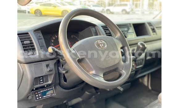 Buy Import Toyota Hiace White Car in Import - Dubai in Central Kenya Buy Import Toyota Hiace White Car in Import - Dubai in Central Kenya
