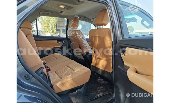 Nunua Imported Toyota Fortuner Nyingine Gari ndani ya Import - Dubai nchini Kati Kenya Nunua Imported Toyota Fortuner Nyingine Gari ndani ya Import - Dubai nchini Kati Kenya
