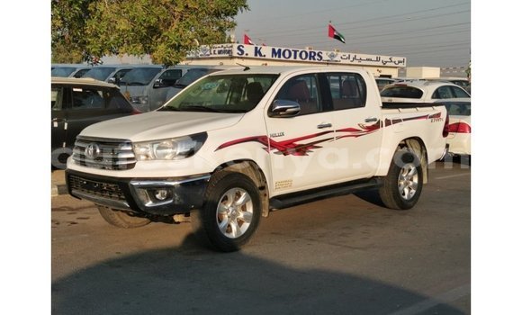 Nunua Imported Toyota Hilux Nyeupe Gari ndani ya Import - Dubai nchini Kati Kenya Nunua Imported Toyota Hilux Nyeupe Gari ndani ya Import - Dubai nchini Kati Kenya