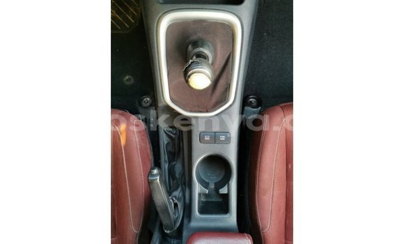 Nunua Imported Toyota Hilux Nyeupe Gari ndani ya Import - Dubai nchini Kati Kenya Nunua Imported Toyota Hilux Nyeupe Gari ndani ya Import - Dubai nchini Kati Kenya