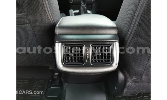 Nunua Imported Toyota Hilux Nyeupe Gari ndani ya Import - Dubai nchini Kati Kenya Nunua Imported Toyota Hilux Nyeupe Gari ndani ya Import - Dubai nchini Kati Kenya