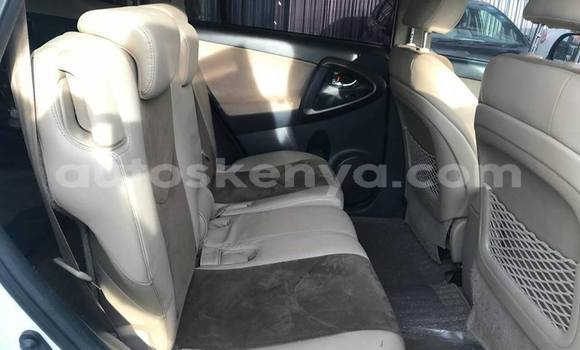 Oofamaa Toyota Vanguard White Makiinaa iti Nairobi keessatti Nairobi keessatti Oofamaa Toyota Vanguard White Makiinaa iti Nairobi keessatti Nairobi keessatti