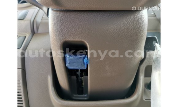 Buy Import Toyota Land Cruiser White Car in Import - Dubai in Central Kenya Buy Import Toyota Land Cruiser White Car in Import - Dubai in Central Kenya