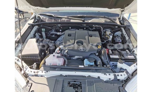 Buy Import Toyota Hilux White Car in Import - Dubai in Central Kenya Buy Import Toyota Hilux White Car in Import - Dubai in Central Kenya