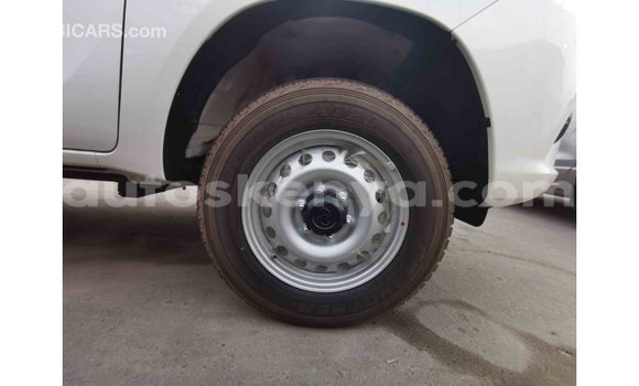 Buy Import Toyota Hilux White Car in Import - Dubai in Central Kenya Buy Import Toyota Hilux White Car in Import - Dubai in Central Kenya