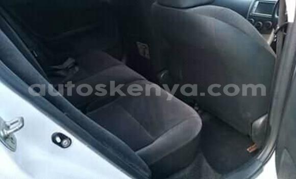 Oofamaa Toyota Fielder White Makiinaa iti Nairobi keessatti Nairobi keessatti Oofamaa Toyota Fielder White Makiinaa iti Nairobi keessatti Nairobi keessatti