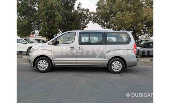 Nunua Imported Hyundai Chorus Nyingine Lori ndani ya Import - Dubai nchini Kati Kenya Nunua Imported Hyundai Chorus Nyingine Lori ndani ya Import - Dubai nchini Kati Kenya