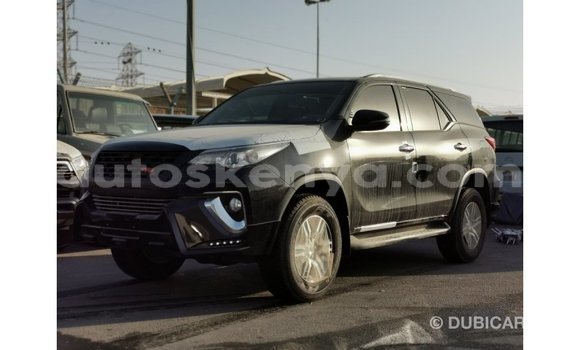 Nunua Imported Toyota Fortuner Nyeusi Gari ndani ya Import - Dubai nchini Kati Kenya Nunua Imported Toyota Fortuner Nyeusi Gari ndani ya Import - Dubai nchini Kati Kenya