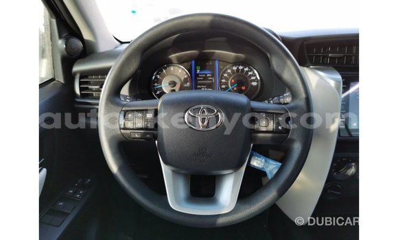 Nunua Imported Toyota Fortuner Nyeusi Gari ndani ya Import - Dubai nchini Kati Kenya Nunua Imported Toyota Fortuner Nyeusi Gari ndani ya Import - Dubai nchini Kati Kenya