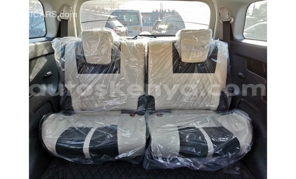 Nunua Imported Toyota Fortuner Nyeusi Gari ndani ya Import - Dubai nchini Kati Kenya Nunua Imported Toyota Fortuner Nyeusi Gari ndani ya Import - Dubai nchini Kati Kenya