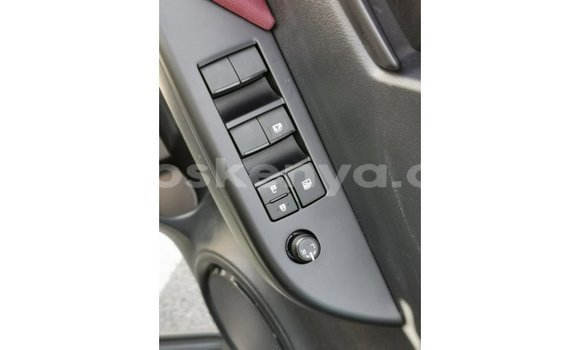 Imported Toyota Hilux White Makiinaa iti Import - Dubai keessatti Central Kenya keessatti Imported Toyota Hilux White Makiinaa iti Import - Dubai keessatti Central Kenya keessatti