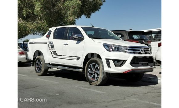 Buy Import Toyota Hilux White Car in Import - Dubai in Central Kenya Buy Import Toyota Hilux White Car in Import - Dubai in Central Kenya
