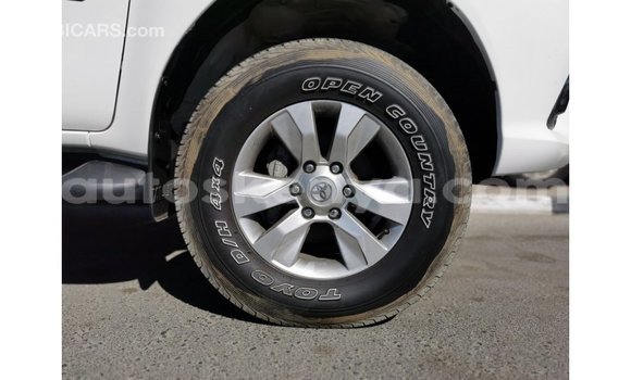 Buy Import Toyota Hilux White Car in Import - Dubai in Central Kenya Buy Import Toyota Hilux White Car in Import - Dubai in Central Kenya