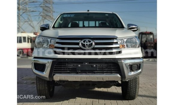 Nunua Imported Toyota Hilux Nyeupe Gari ndani ya Import - Dubai nchini Kati Kenya Nunua Imported Toyota Hilux Nyeupe Gari ndani ya Import - Dubai nchini Kati Kenya