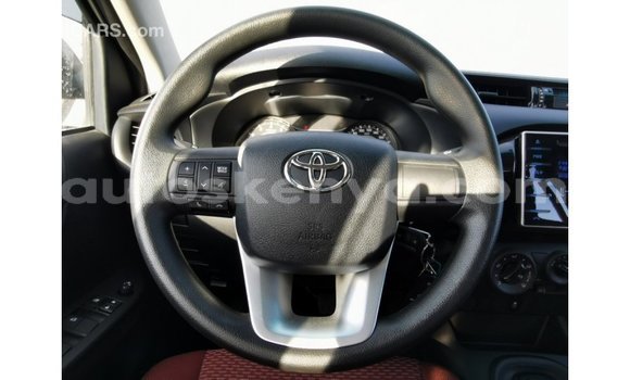 Nunua Imported Toyota Hilux Nyeupe Gari ndani ya Import - Dubai nchini Kati Kenya Nunua Imported Toyota Hilux Nyeupe Gari ndani ya Import - Dubai nchini Kati Kenya
