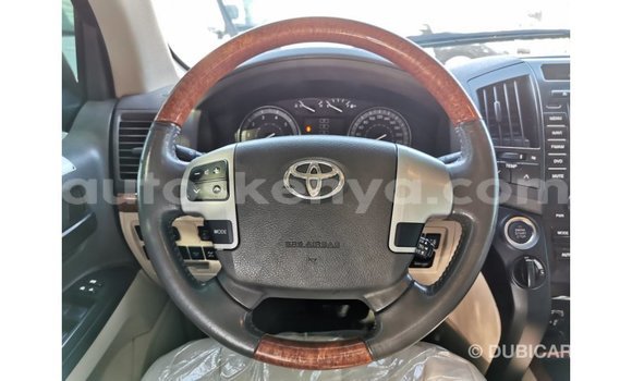 Imported Toyota Land Cruiser Other Makiinaa iti Import - Dubai keessatti Central Kenya keessatti Imported Toyota Land Cruiser Other Makiinaa iti Import - Dubai keessatti Central Kenya keessatti