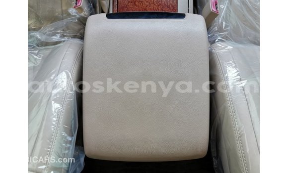 Imported Toyota Land Cruiser Other Makiinaa iti Import - Dubai keessatti Central Kenya keessatti Imported Toyota Land Cruiser Other Makiinaa iti Import - Dubai keessatti Central Kenya keessatti