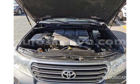 Imported Toyota Land Cruiser Other Makiinaa iti Import - Dubai keessatti Central Kenya keessatti Imported Toyota Land Cruiser Other Makiinaa iti Import - Dubai keessatti Central Kenya keessatti