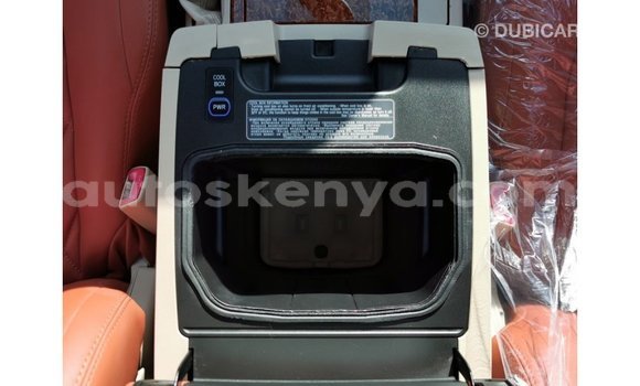 Nunua Imported Toyota Land Cruiser Nyingine Gari ndani ya Import - Dubai nchini Kati Kenya Nunua Imported Toyota Land Cruiser Nyingine Gari ndani ya Import - Dubai nchini Kati Kenya