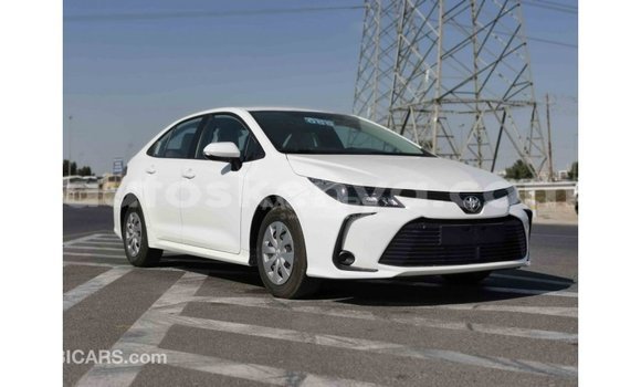 Buy Import Toyota Corolla White Car in Import - Dubai in Central Kenya Buy Import Toyota Corolla White Car in Import - Dubai in Central Kenya