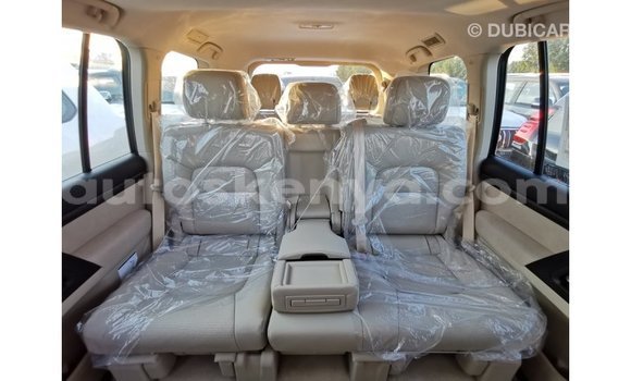 Buy Import Toyota Land Cruiser White Car in Import - Dubai in Central Kenya Buy Import Toyota Land Cruiser White Car in Import - Dubai in Central Kenya