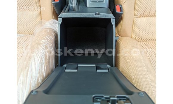 Imported Toyota Fortuner White Makiinaa iti Import - Dubai keessatti Central Kenya keessatti Imported Toyota Fortuner White Makiinaa iti Import - Dubai keessatti Central Kenya keessatti