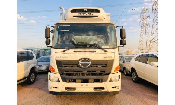 Imported Hino 300 Series White Netiree iti Import - Dubai keessatti Central Kenya keessatti