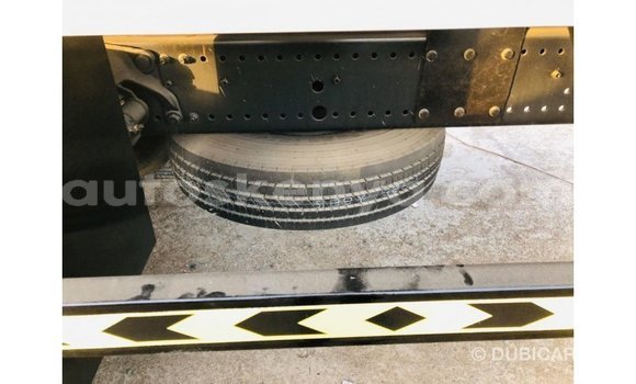 Nunua Imported Hino 300 Series Nyeupe Lori ndani ya Import - Dubai nchini Kati Kenya Nunua Imported Hino 300 Series Nyeupe Lori ndani ya Import - Dubai nchini Kati Kenya