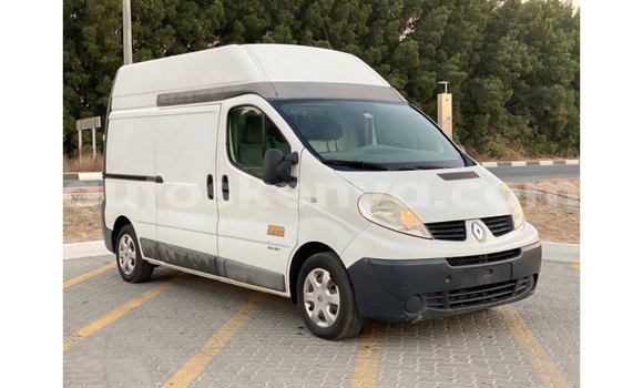 Nunua Imported Renault 6 Nyeupe Gari ndani ya Import - Dubai nchini Kati Kenya