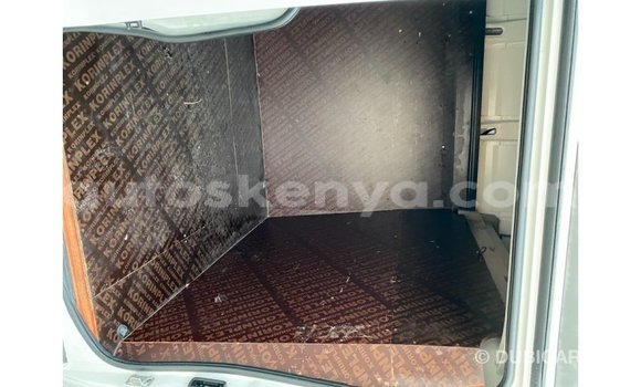 Imported Renault 6 White Makiinaa iti Import - Dubai keessatti Central Kenya keessatti Imported Renault 6 White Makiinaa iti Import - Dubai keessatti Central Kenya keessatti