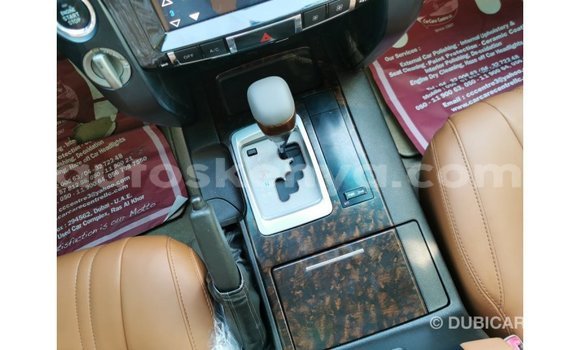 Buy Import Toyota Land Cruiser White Car in Import - Dubai in Central Kenya Buy Import Toyota Land Cruiser White Car in Import - Dubai in Central Kenya