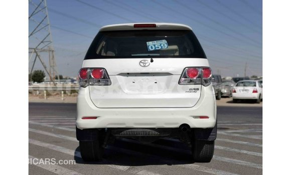Buy Import Toyota Fortuner White Car in Import - Dubai in Central Kenya Buy Import Toyota Fortuner White Car in Import - Dubai in Central Kenya
