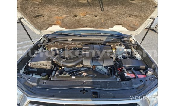 Buy Import Toyota Land Cruiser White Car in Import - Dubai in Central Kenya Buy Import Toyota Land Cruiser White Car in Import - Dubai in Central Kenya