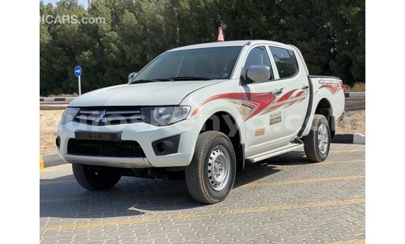 Buy Import Mitsubishi L200 White Car in Import - Dubai in Central Kenya Buy Import Mitsubishi L200 White Car in Import - Dubai in Central Kenya