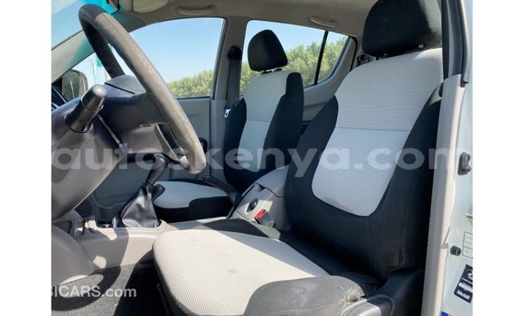 Buy Import Mitsubishi L200 White Car in Import - Dubai in Central Kenya Buy Import Mitsubishi L200 White Car in Import - Dubai in Central Kenya