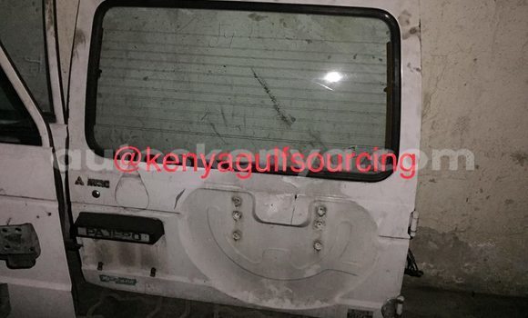 door Nairobi keessatti Nairobi keessatti door Nairobi keessatti Nairobi keessatti