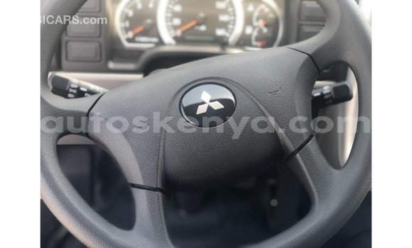 Nunua Imported Mitsubishi Carisma Nyeupe Gari ndani ya Import - Dubai nchini Kati Kenya Nunua Imported Mitsubishi Carisma Nyeupe Gari ndani ya Import - Dubai nchini Kati Kenya