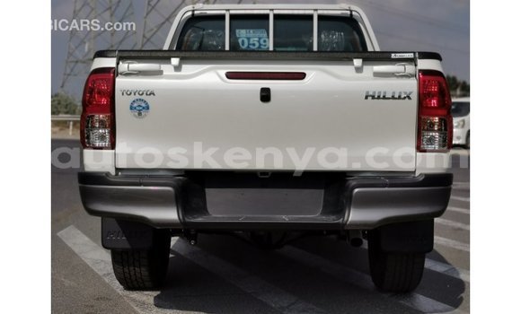 Nunua Imported Toyota Hilux Nyeupe Gari ndani ya Import - Dubai nchini Kati Kenya Nunua Imported Toyota Hilux Nyeupe Gari ndani ya Import - Dubai nchini Kati Kenya