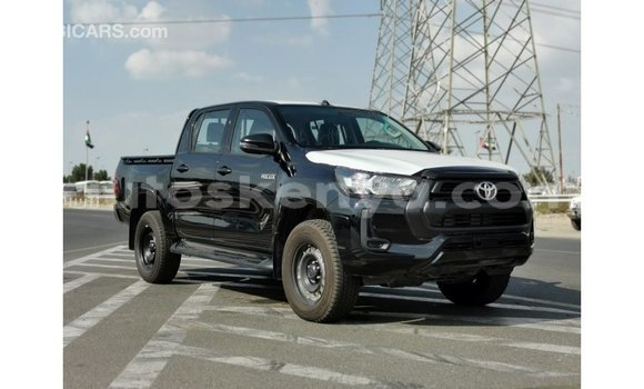 Nunua Imported Toyota Hilux Nyeusi Gari ndani ya Import - Dubai nchini Kati Kenya Nunua Imported Toyota Hilux Nyeusi Gari ndani ya Import - Dubai nchini Kati Kenya