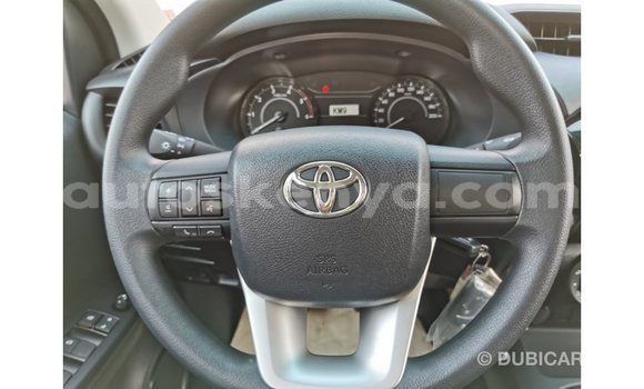 Nunua Imported Toyota Hilux Nyeusi Gari ndani ya Import - Dubai nchini Kati Kenya Nunua Imported Toyota Hilux Nyeusi Gari ndani ya Import - Dubai nchini Kati Kenya