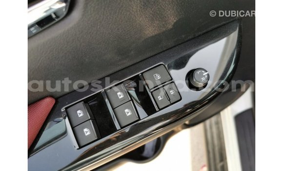 Nunua Imported Toyota Hilux Nyeupe Gari ndani ya Import - Dubai nchini Kati Kenya Nunua Imported Toyota Hilux Nyeupe Gari ndani ya Import - Dubai nchini Kati Kenya