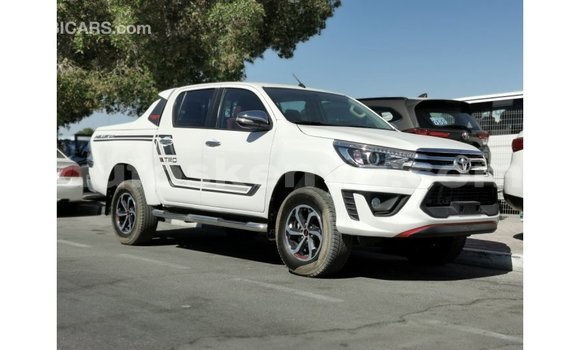 Buy Import Toyota Hilux White Car in Import - Dubai in Central Kenya Buy Import Toyota Hilux White Car in Import - Dubai in Central Kenya