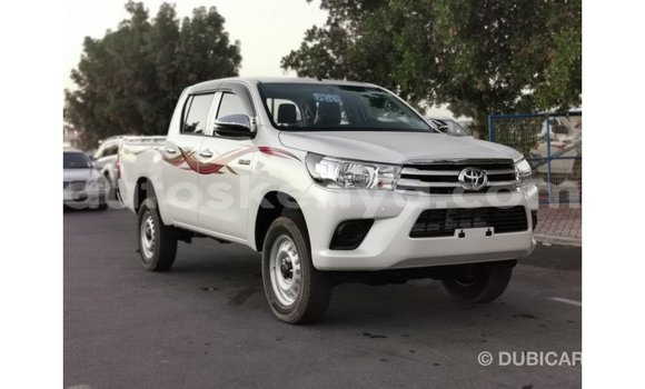 Imported Toyota Hilux White Makiinaa iti Import - Dubai keessatti Central Kenya keessatti Imported Toyota Hilux White Makiinaa iti Import - Dubai keessatti Central Kenya keessatti