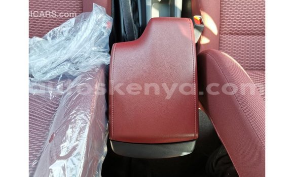 Imported Toyota Hilux White Makiinaa iti Import - Dubai keessatti Central Kenya keessatti Imported Toyota Hilux White Makiinaa iti Import - Dubai keessatti Central Kenya keessatti