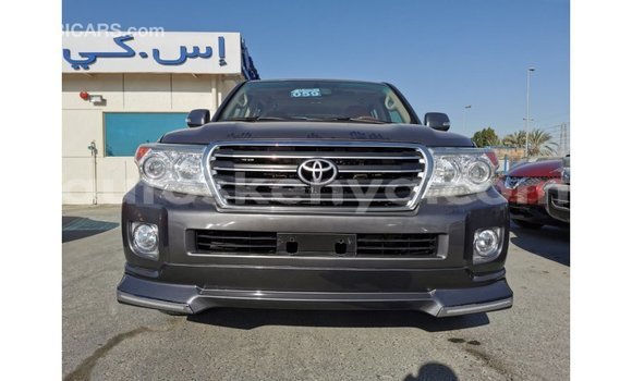 Nunua Imported Toyota Land Cruiser Nyingine Gari ndani ya Import - Dubai nchini Kati Kenya Nunua Imported Toyota Land Cruiser Nyingine Gari ndani ya Import - Dubai nchini Kati Kenya